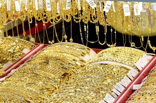 Vàng 610 thường được sử dụng để làm đồ trang sức nhờ vào những đặc tính nổi bật của chúng